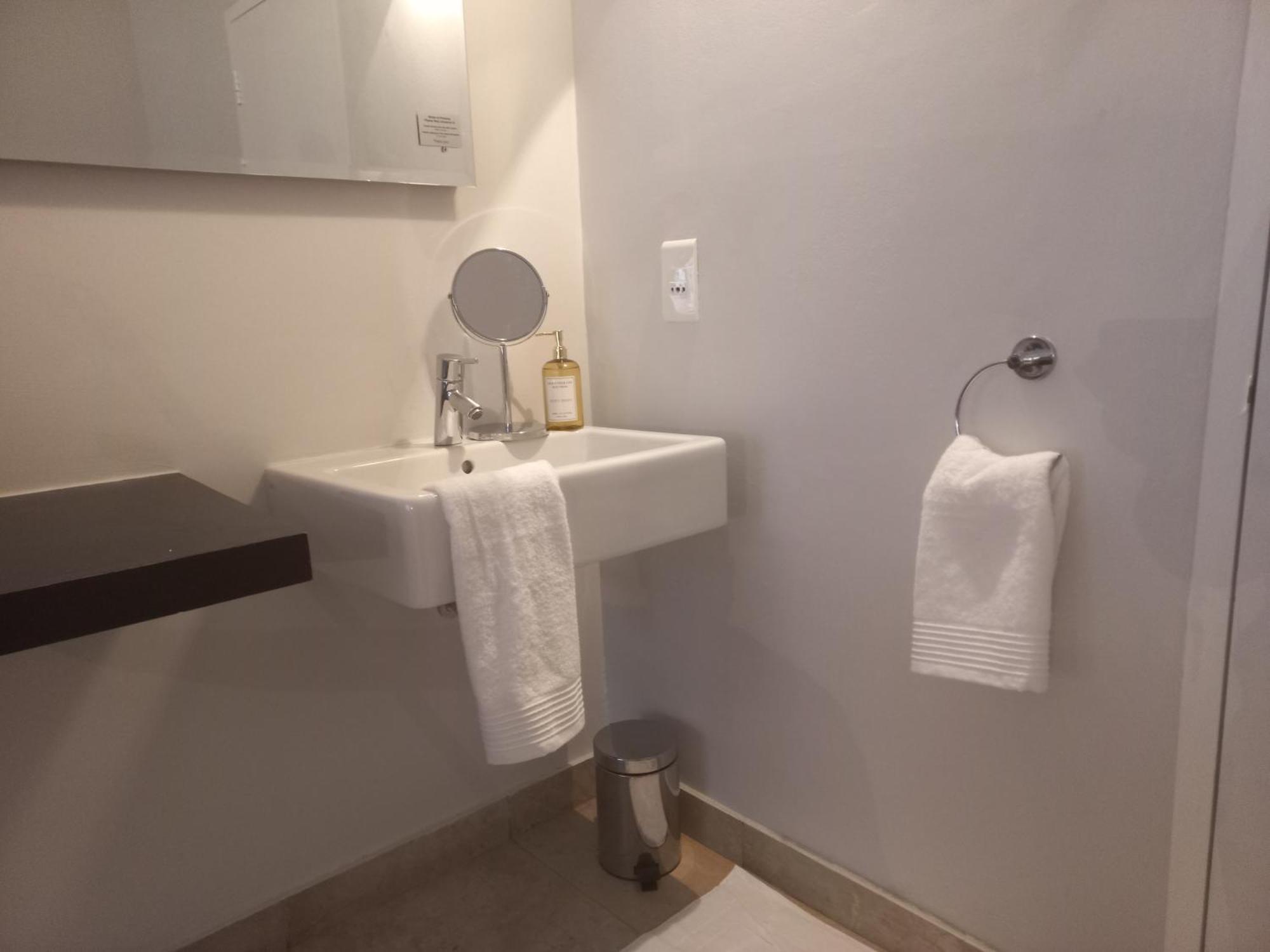 Luxury Vacation Cbd Apartment *
